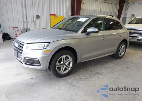 2018 Audi Q5 2.0T Premium/2.0T Tech Premium z USA, uszkodzony, nr VIN WA1ANAFY9J2049979
